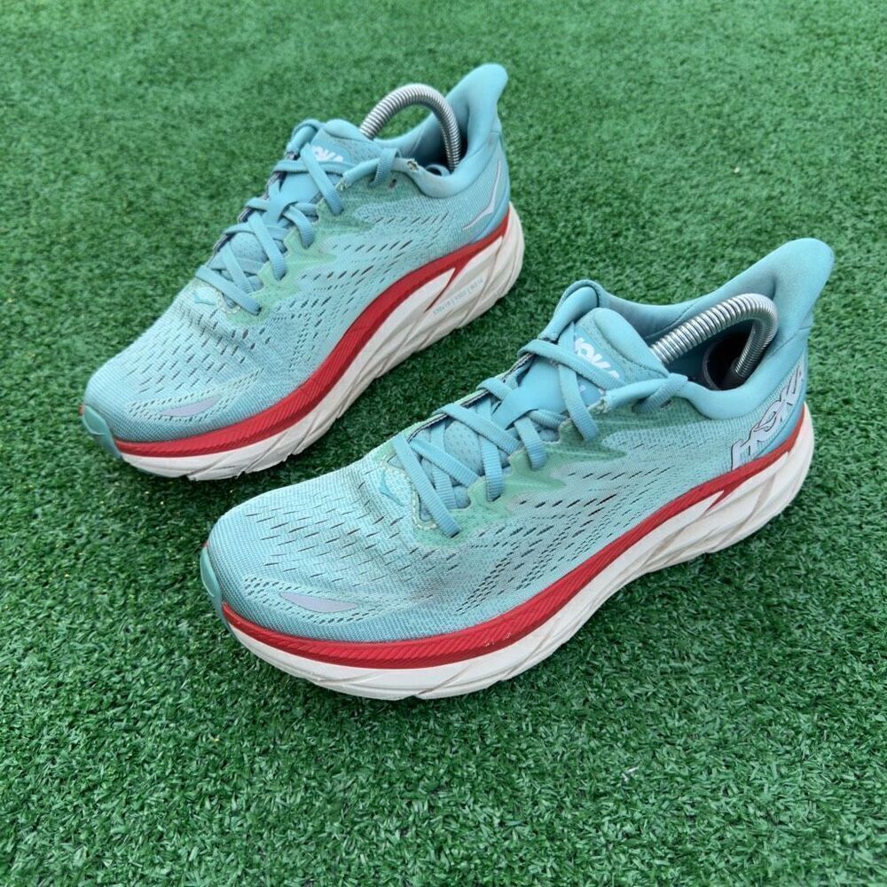 HOKA ONE ONE CLIFTON 8 - Women’s Running Shoes - SIZE 8B